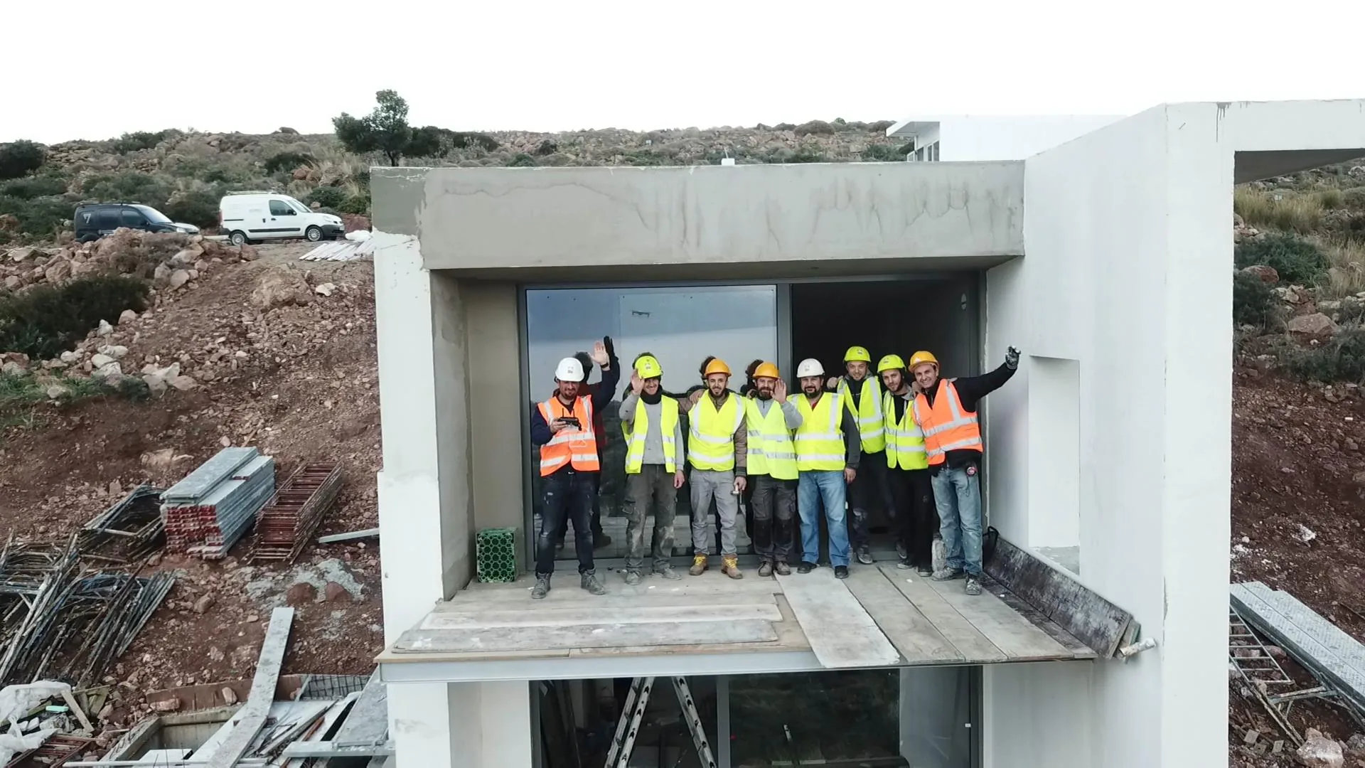 Ομάδα κατασκευής σε έργο κατοικίας της FUV