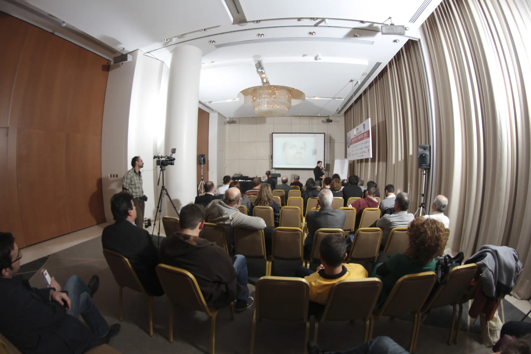 Η αίθουσα του Money Show 2012